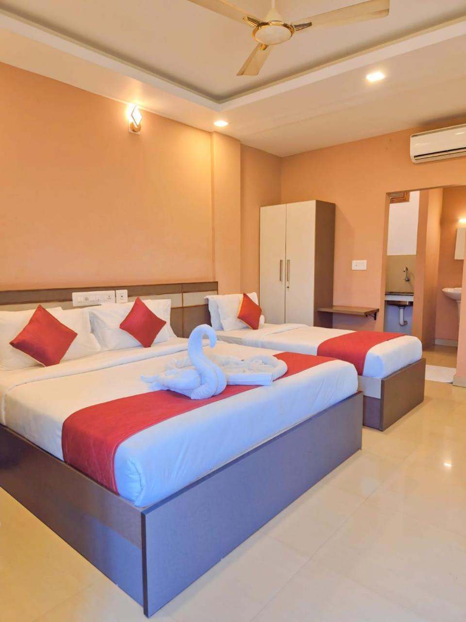 Alfa Inn เนดุมบัสเซรี ภายนอก รูปภาพ