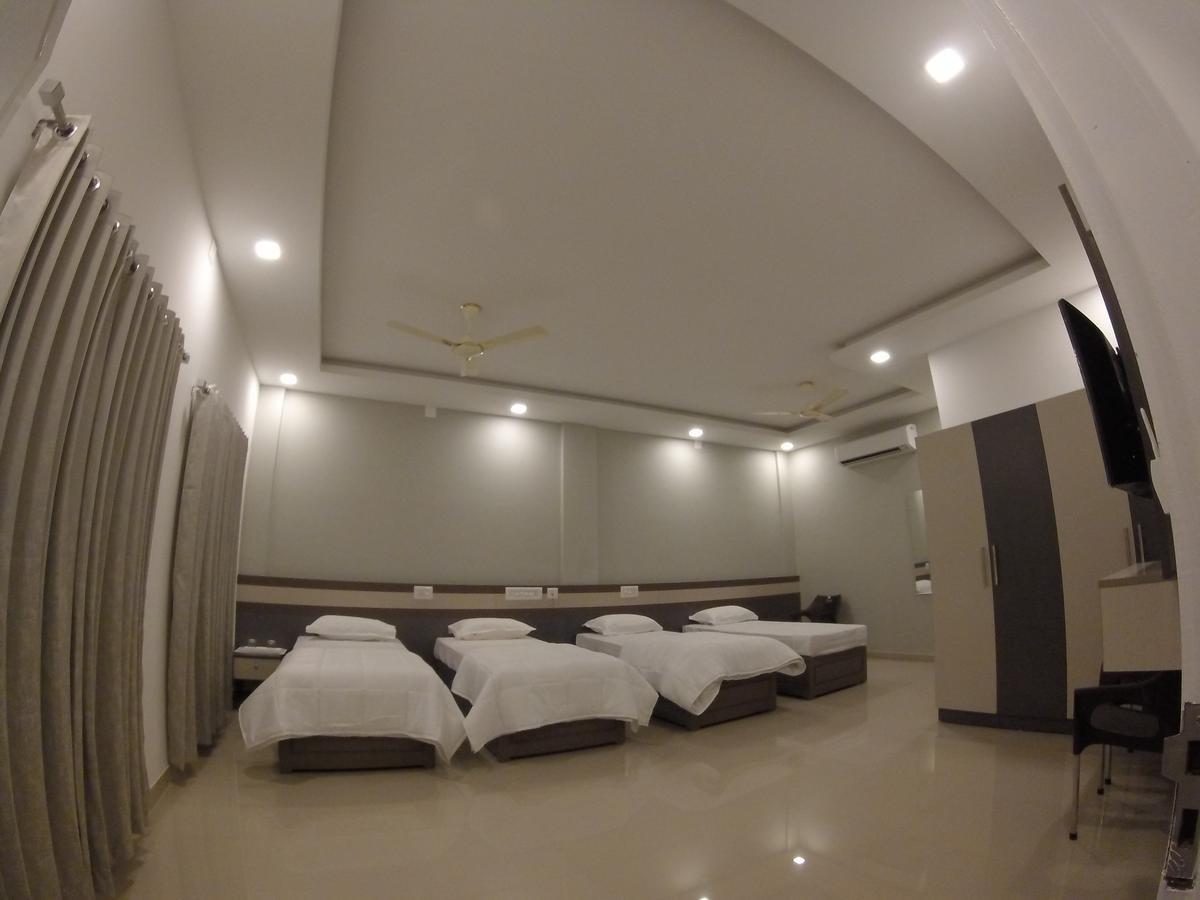 Alfa Inn เนดุมบัสเซรี ภายนอก รูปภาพ