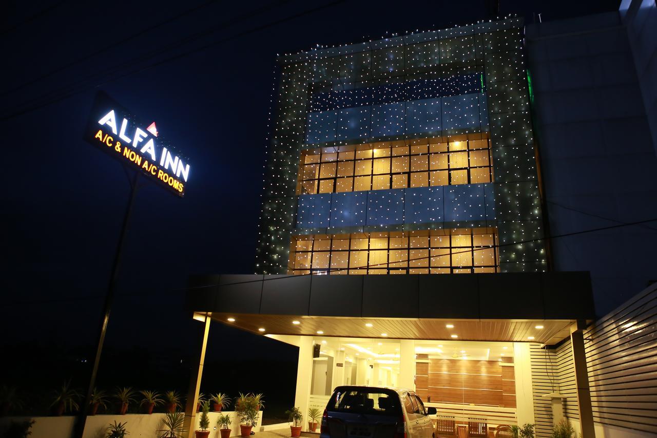 Alfa Inn เนดุมบัสเซรี ภายนอก รูปภาพ