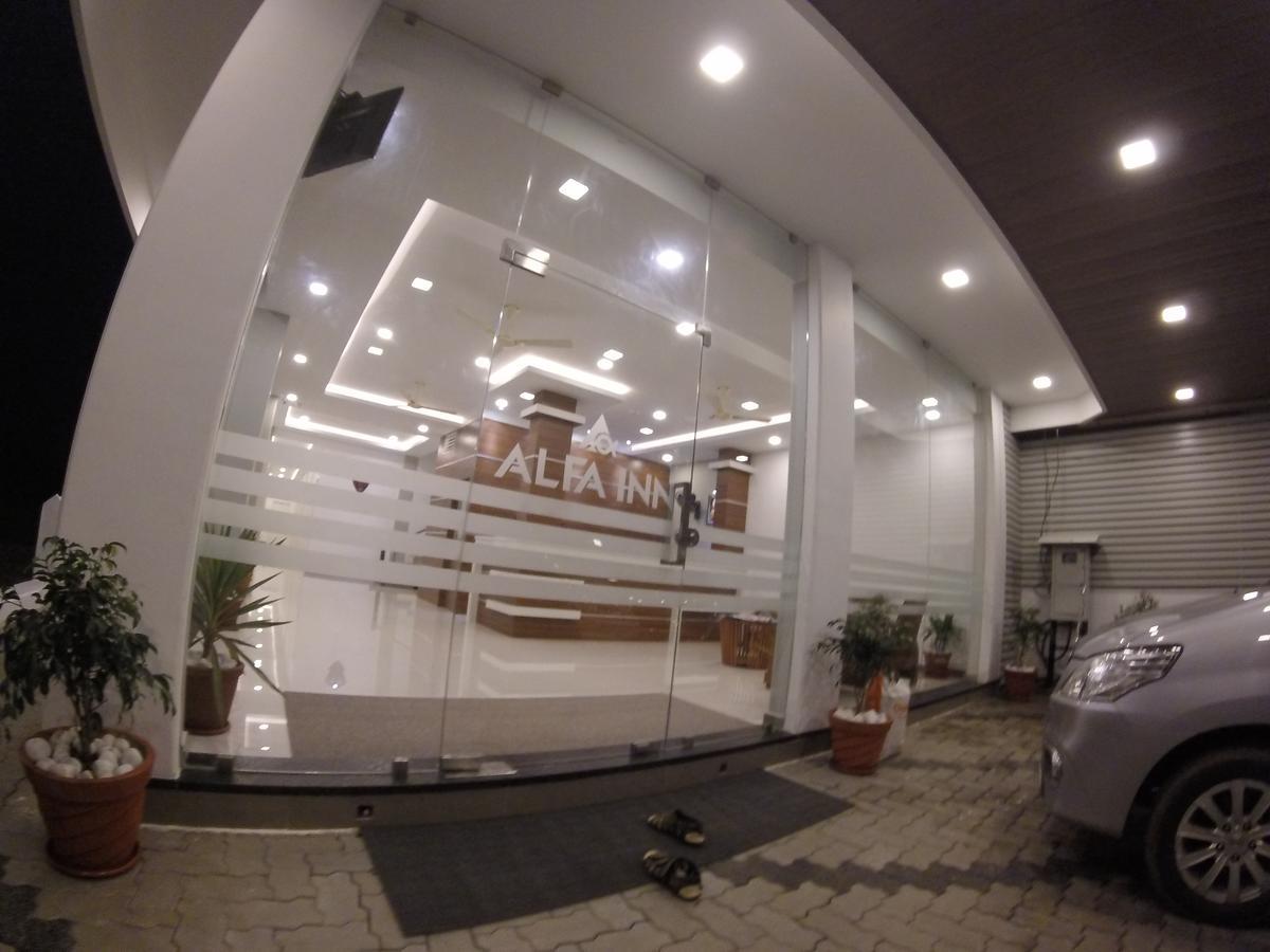 Alfa Inn เนดุมบัสเซรี ภายนอก รูปภาพ